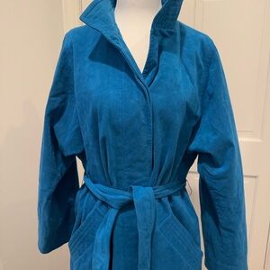 Vintage ultrasuede trench coat in great condition